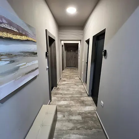 Nj Deluxe Apartament Varna