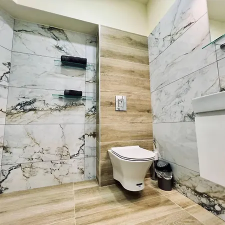 Апартамент Nj Deluxe