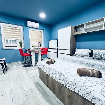 Апартамент Nj Deluxe